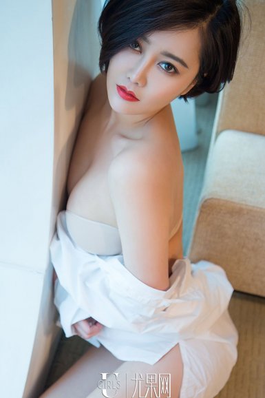 “球王会平台官网”《爱国歌曲大家唱》走进常德 刘媛媛唱响红色热情(图1) 球王183直播